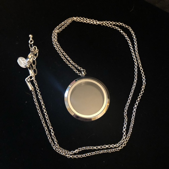 Origami Owl Jewelry - Origami Owl Locket and Chain